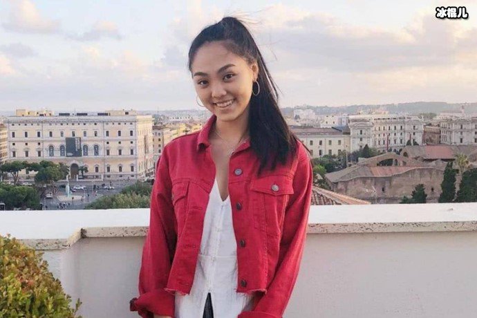 他相貌平平妻子是央视一姐，现身价百亿儿女双全！
