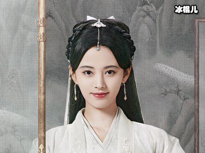 “白娘子”新作品，本人皱纹横生美颜不在果然岁月是把杀猪刀！