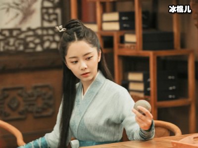 《锦衣之下》袁今夏被严世藩毒打，陆绎卑微下跪！