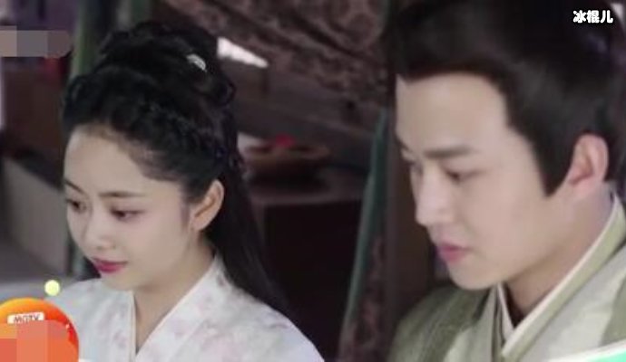 《锦衣之下》，陆绎找到母亲生前留下的琴弦，睹物思人落泪让人心疼