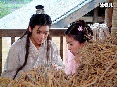 97版段誉王语嫣合体亮相，李若彤陈浩民不在年轻引众人感慨！