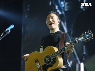 当年《心太软》一首歌成名，如今他又回来了！