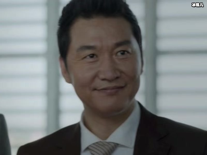 《迷线》三角恋情，为紧张悬念的剧情增添一点轻松欢乐！