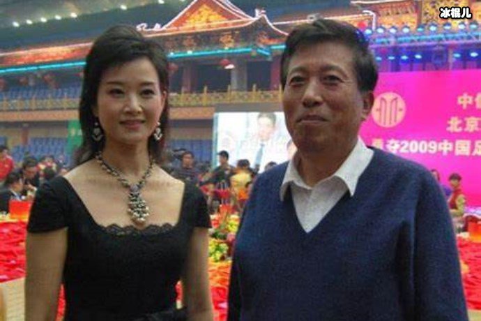 13次登上春晚却因绯闻惨遭封杀，18年后她现状成这般！