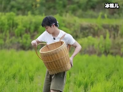 《向往的生活》减肥的黄晓明还是败给黄小厨的红烧肉，粉丝直呼：骗
