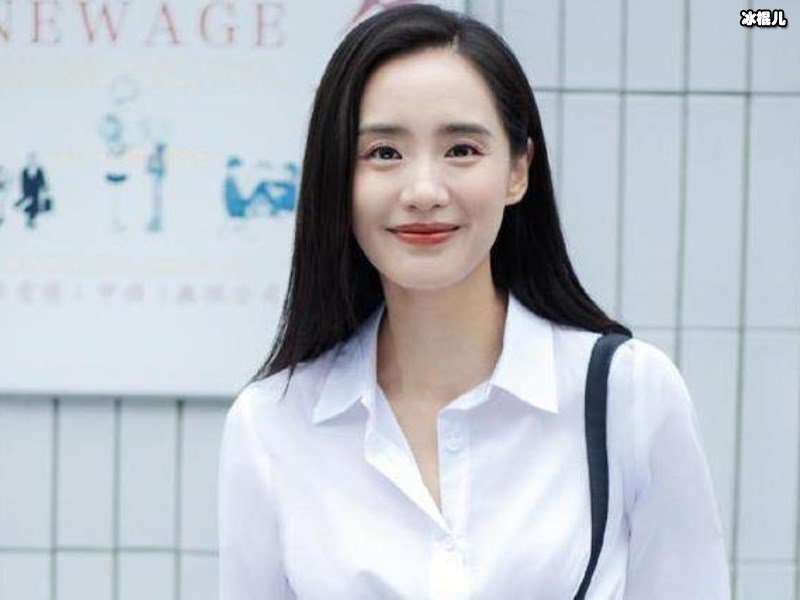 《浪姐》王智手机壳抢眼，插满银行卡新炫富方式？