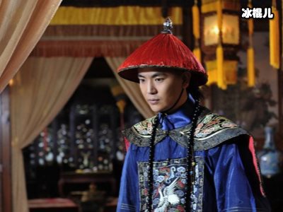 《甄嬛传》张晓龙高颜值收获粉丝，凭借出色演技出圈！