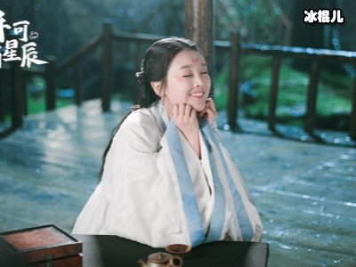 《手可摘星辰》热播芒果台，没想到另一部神剧又急速播出！