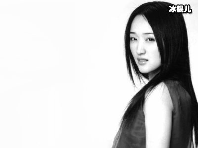 49岁仍旧单身，杨钰莹太优秀所以嫁不出去？