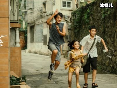 《隐秘的角落》中秦昊突然走红，竟让人忘记了他曾经是无冕之王！