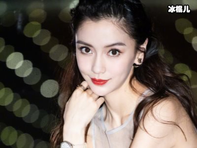 “车神”杨颖把潘玮柏吓哭？车停路口潘玮柏一直提醒杨颖做这个动作