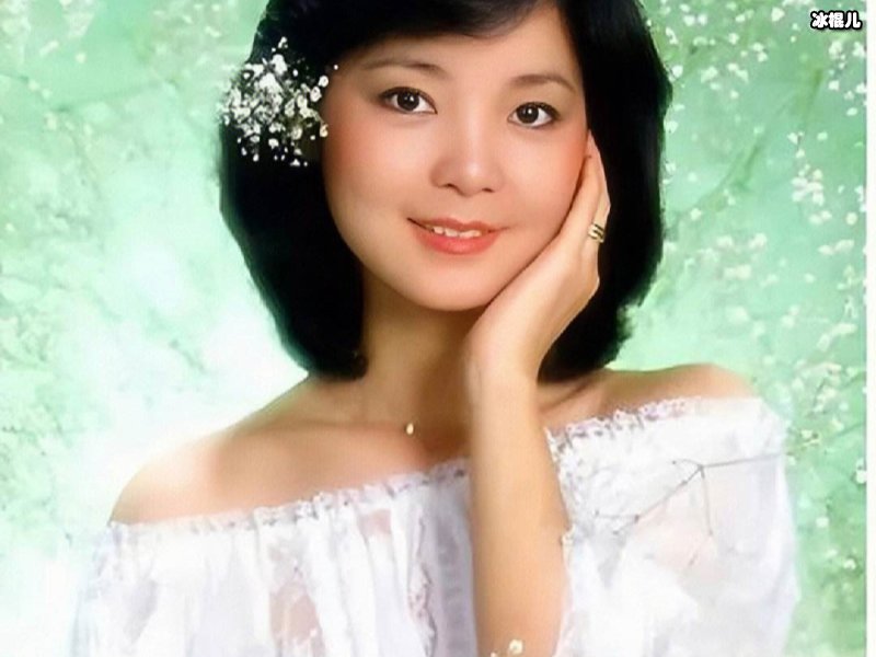 一代歌后邓丽君死因不明，网友热议如今钟南山揭秘巴掌印之谜！
