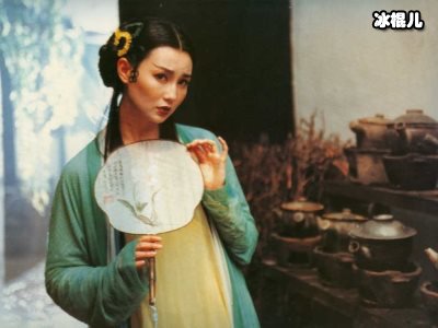 《青蛇》主角究竟是谁？王祖贤饰演白素贞风头盖过张曼玉！