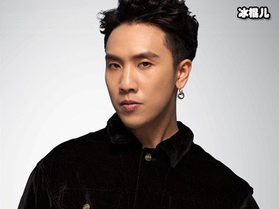 他曾遭汪峰淘汰，凭实力逆袭成为导师，大型“打脸”现场