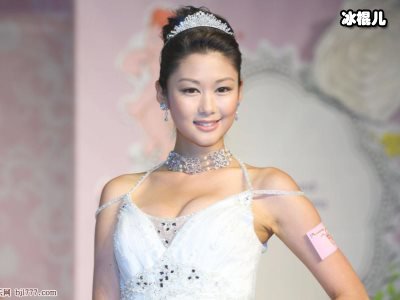 岑丽香晒照官宣二胎，三年生莲自称变傻了！