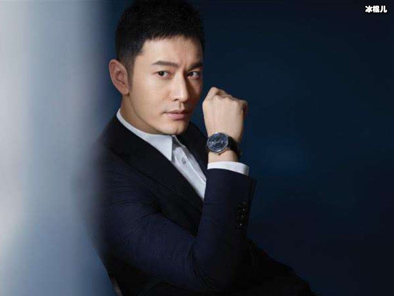 77岁仍坚持演戏，与妻子恩爱50年儿子女儿都继承父业！
