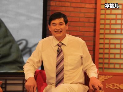 大衣哥又出新话题，高学历富家女嫁入朱家是为何？