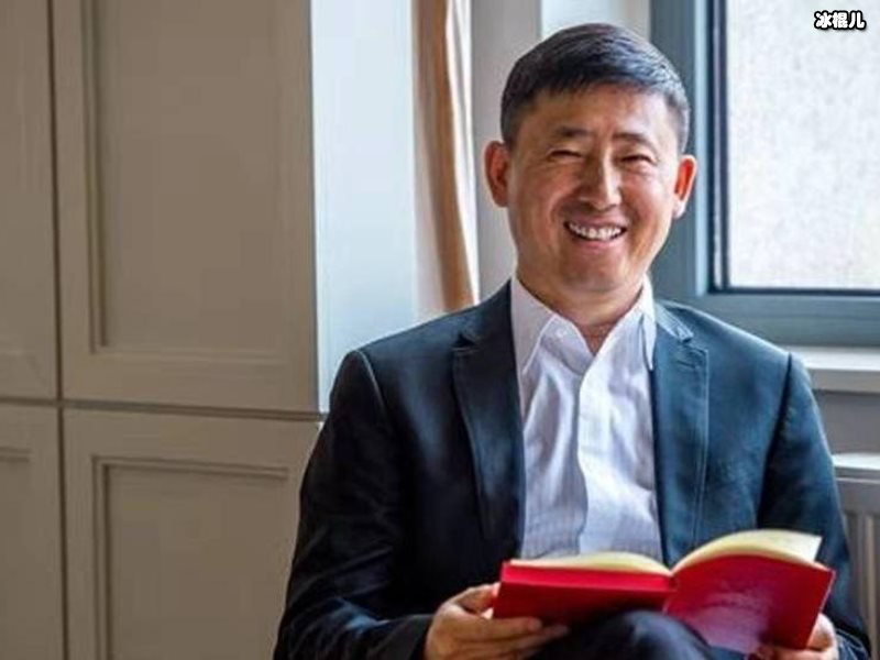 赌王心腹卖股票大量套现，只为给梁安琪儿子铺路！