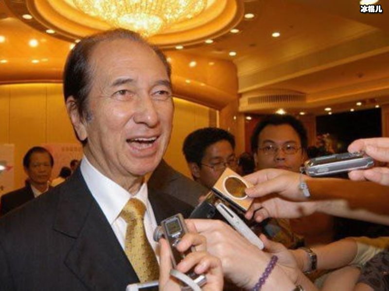 赌王讣闻发布，四房太太皆以“妻”相称意外曝光十七子！