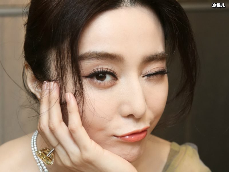 范冰冰因为前男友被吴秀波告上法庭，网友：都凉凉了还能上热搜!