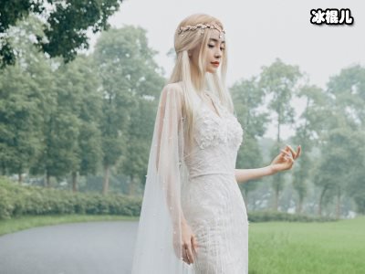 Baby新造型出炉，腹肌夺目混搭朋克风超A
