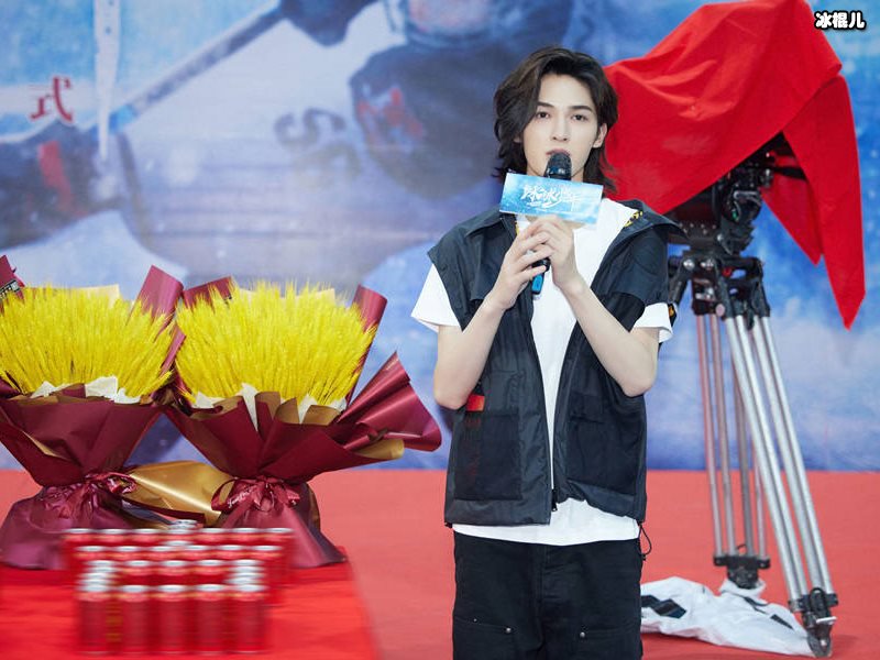 冰球青少年沈舟舟为何归国，沈舟舟和陈彻何时合好！