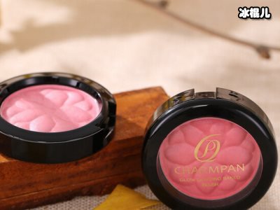 粉底上妆工具大比拼，你更中意哪一个？