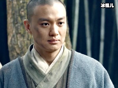 导演跑了由演员自导，无卫视购买版权停播，后在央视播出