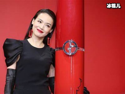 16岁当模特的她被人称为“脱星”，21岁成功洗白之后一直火到现在！