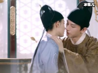 《与君歌》是根据哪部小说改编的？成毅饰演什么角色？