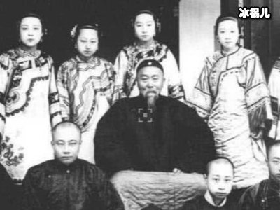 25男子不顾世俗眼光娶59岁的她，过去24年如今老妻少夫怎么样了