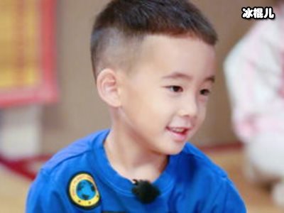 陈小春为大儿子举办射击派对，应采儿二胎产后身材抢镜！