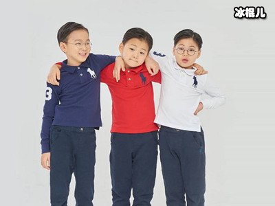 《超人回来了》三胞胎惊喜回归，但他们逐渐变得讨厌拍照