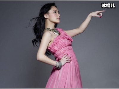 阿娇离婚后首次晒照片，看到照片明白阿娇为什么这么美