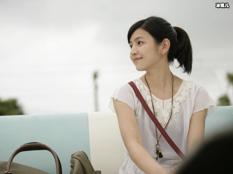 陈妍希再次更新儿子照片，这次露出了鼻子和嘴