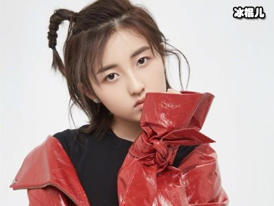 宝藏女孩张子枫甜酷少女穿搭，妹妹也太会穿了