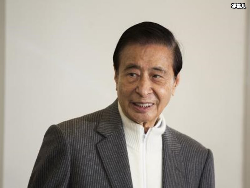 拆散大儿子初恋花7亿让二儿子娶嫩模，李兆基偏心太明显