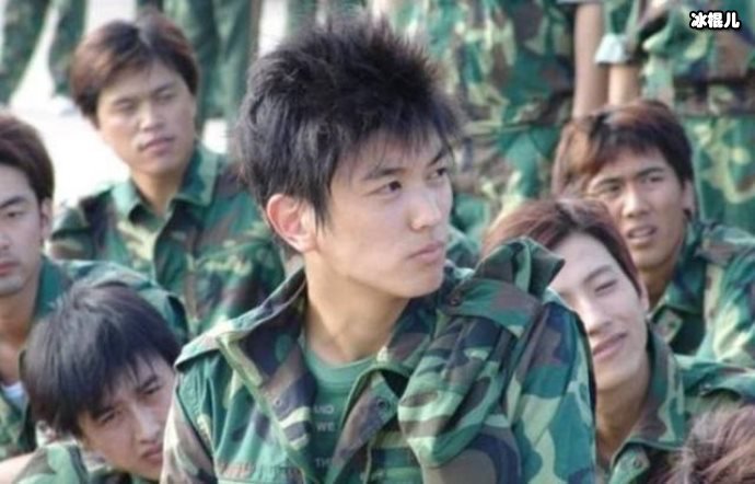 杜江大学宿舍曝光，舍友：没想到你成名了