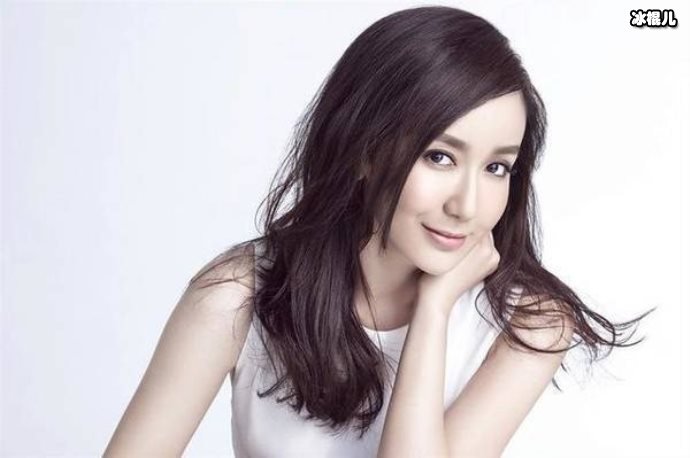 胡一菲怎么变成了更年期大妈？网友：娄艺潇到底经历了什么？