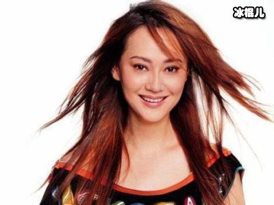 多次拒绝富豪，如今嫁给了歌手事业爱情双丰收