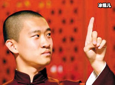 曹云金发动态为高考生送祝福，却犯低级错误网友：太尴尬