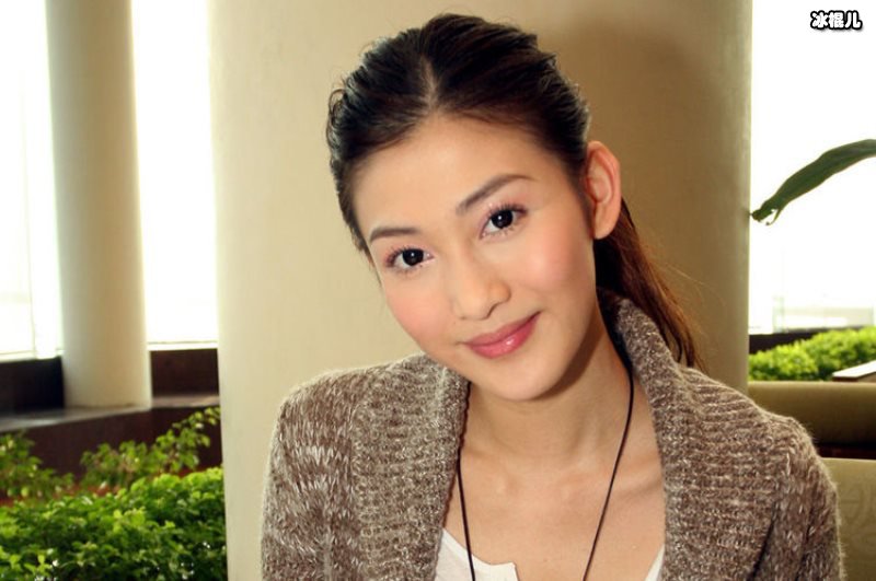 曾经的荧幕女神李彩烨，近照曝光却被吐槽网友：真的认不出来