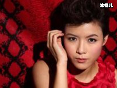 陈茵微被宠成公主，低调庆祝39岁生日老公陈豪深情亲吻妻子