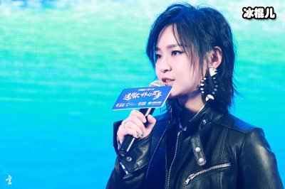 曾经的假小子周笔畅，已经逆袭为气质女神