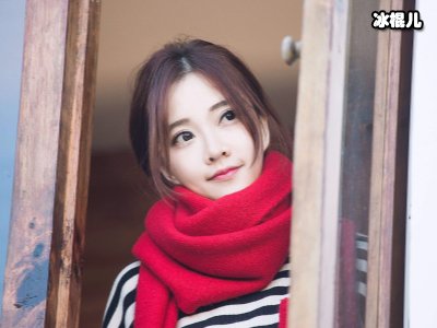 冯提莫长得矮却敢穿JK制服，被偶遇误以为是小学生