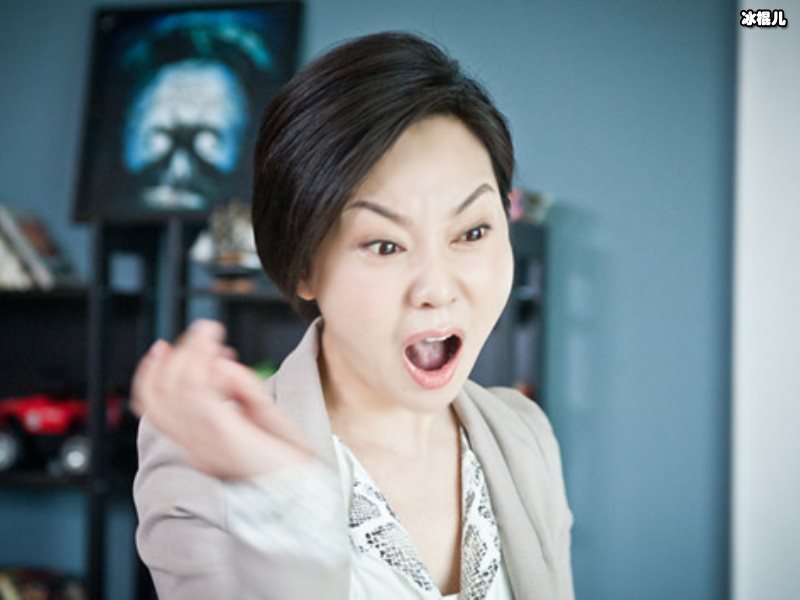 闫妮是逆龄女神，美的让人目瞪口呆