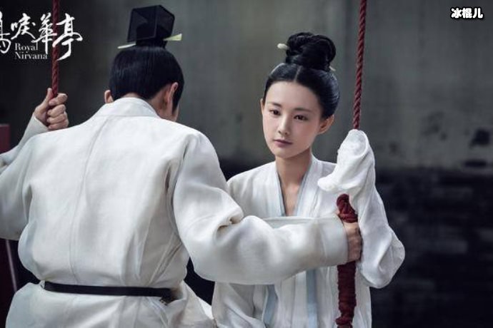 知名金牌制作人再揭演员换角内幕，网友自行补脑可能是李一桐李沁