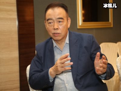 她近照略显发福，难道是陈凯歌前任？