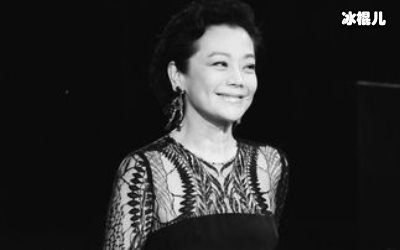 张艾嘉和儿子罕见同框，多年来行事低调只因九岁时的那次意外