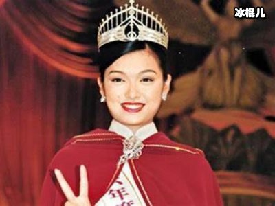 李珊珊罕见更新动态，晒“神仙团队”合照配文：非常有意义的一天